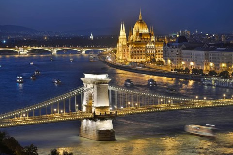 Chain Bridge