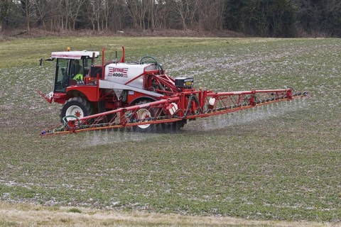 Bateman 4000 self-propelled field sprayer for spraying oilseed rape