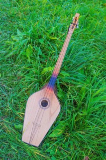 Panduri string instrument