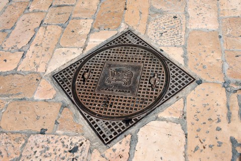 Manhole cover