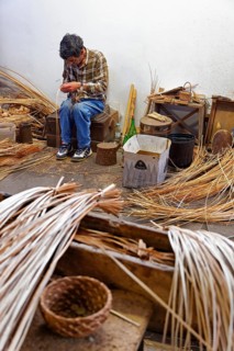 Basket maker