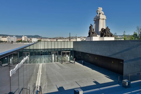 Visitors' Entrance