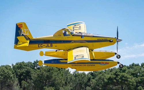 Firefighting aircraft Air Tractor AT-802