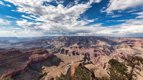 Viewpoint with view of the Grand Canyon