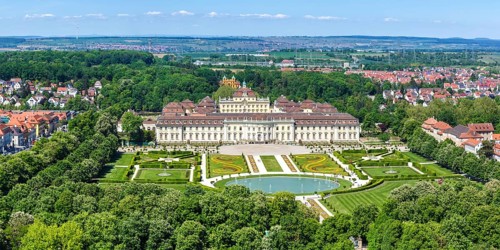 Palace Bluehendes Barock Residenzschloss Aerial Panorama Travel Architecture in Ludwigsburg