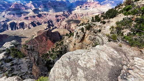 Viewpoint with view of the Grand Canyon