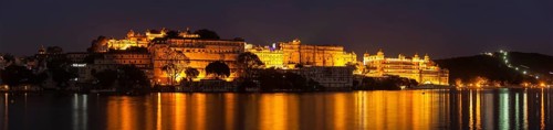 Romantic luxury India travel tourism
