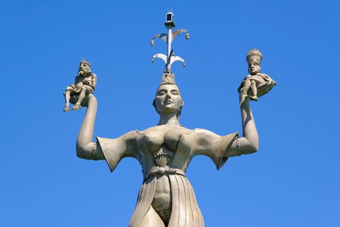Statue Imperia at the harbour