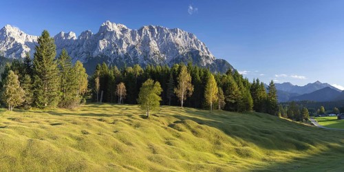 Mogul meadows between Mittenwald and Kruen