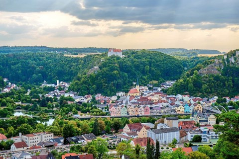 View over Riedenburg to Rosenburg Castle