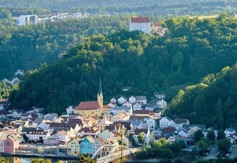 View over Riedenburg to Rosenburg Castle
