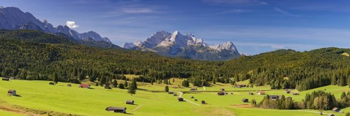 Mogul meadows between Mittenwald and Kruen