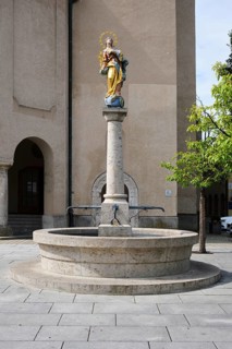 Marian column in front of the church of St. Walburga
