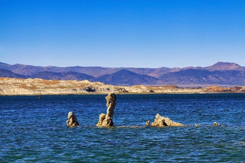 Alkaline and saline lake
