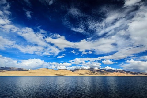 Himalayan mountain lake in Himalayas Tso Moriri