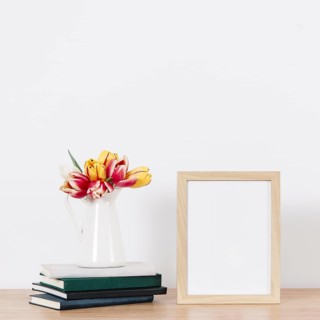 Empty photo frame table