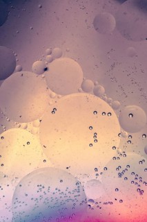 Oil bubbles inside water base form patterns