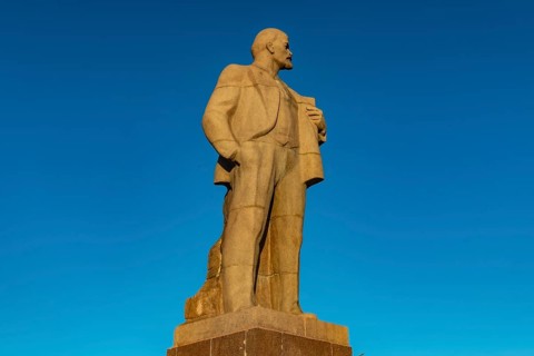Lenin statue on Lenin square