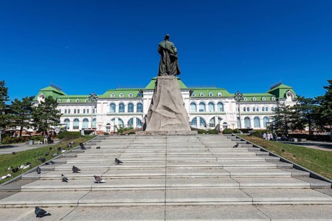 Monument Yerofeyu Pavlovichu Khabarovu