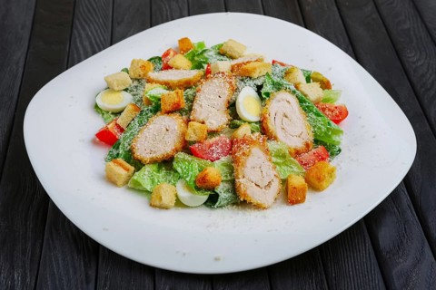 Salad with quail egg