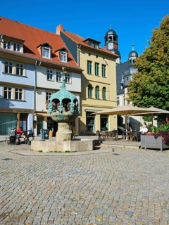 Hennebrunnen by sculptor Georg Wrba