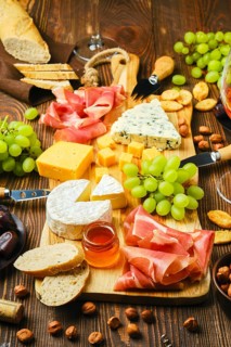 Cheese plate with dorblu