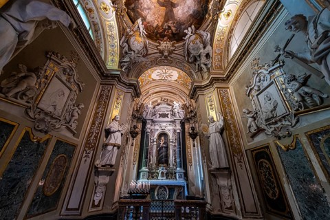 Altaire in the Basilica di Sant'Apollinare Nuovo
