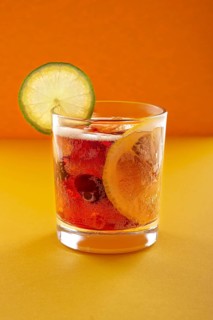 Cola with ice