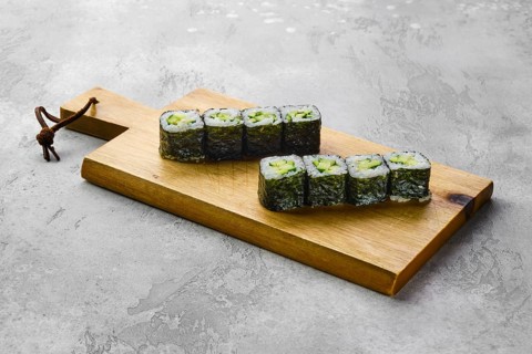 Small rolls with cucumber