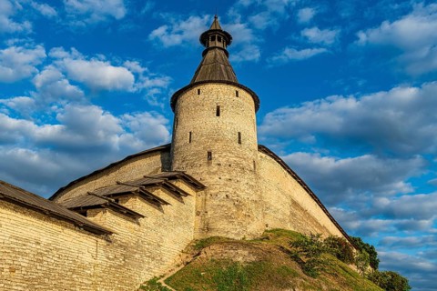 The outer walls of the kremlin of the Unesco site Pskov
