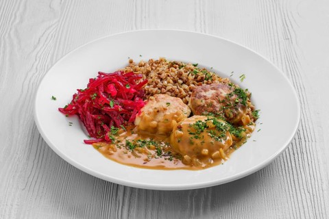 Plate with meatballs