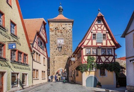 Spitalgasse and Braeuturm