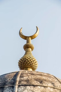 Metal islamic crescent moon icon