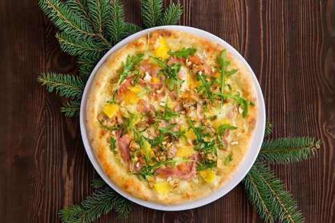 Pizza with turkey