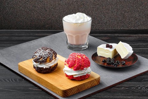 Cake shu and coffee with soft cheese foam