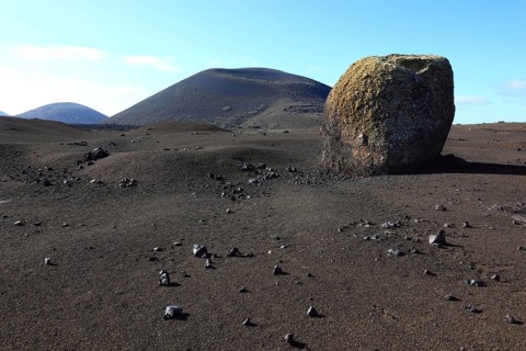 Volcanic bomb