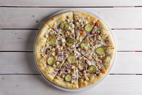 Pizza with onion