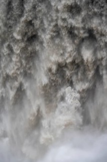 Falling water masses