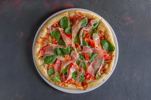 Pizza with jamon