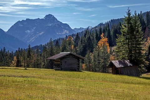 Autumn landscape below Engenkopf