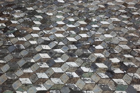 Mosaic with three-dimensional effect in a thermal bath in Pompeii
