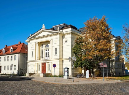 Carl Maria von Weber Theatre