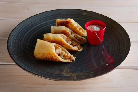 Thin pancakes with ham