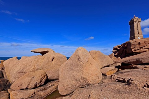 Rocks at the Phare