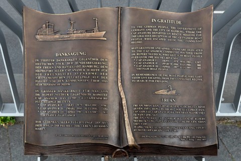 Commemorative plaque of a thank-you to the Cap Anamur for rescued Vietnamese refugees in the 1980s