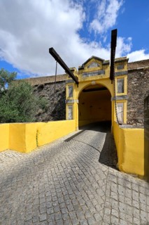 Corner or Esquina outer gate