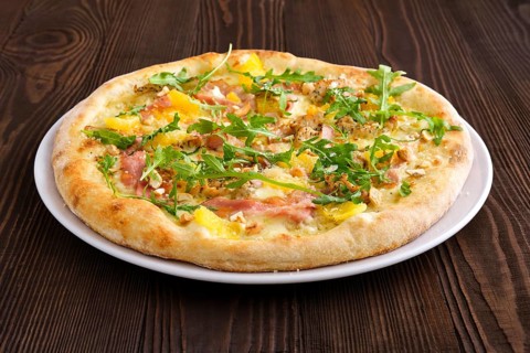 Pizza with turkey