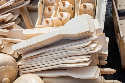 Set of tea spoons made of wood