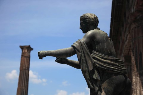 Statue of Diana in the Temple of Apollo