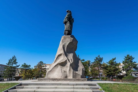 Monument Yerofeyu Pavlovichu Khabarovu